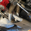 Présence d'un bossage de capot pour Filtre à air V8 EDELBROCK
Toit targa T-Top en 2 parties escamotable avec housse de rangement.
Carburateur quadruple corps polie en aluminium 650 CFM Type PROFORM .
Tuyau de carburant en caoutchouc synthétique protégé par tresse perform-O-FLEX d’Earl -
Raccords & Adaptateurs de tuyaux de mamelon unique d’auto-fit.
Collecteurs d’admission EDELBROCK -
Couvres culasses et le couvercle de filtre à air chromé EDELBROCK
Collecteurs échappements HOOKER Tubes Silencieux Performance et 2 pots d’échappement latéraux Type Hooker homologué.
Lame arrière en composite Type 