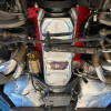 Présence d'un bossage de capot pour Filtre à air V8 EDELBROCK
Toit targa T-Top en 2 parties escamotable avec housse de rangement.
Carburateur quadruple corps polie en aluminium 650 CFM Type PROFORM .
Tuyau de carburant en caoutchouc synthétique protégé par tresse perform-O-FLEX d’Earl -
Raccords & Adaptateurs de tuyaux de mamelon unique d’auto-fit.
Collecteurs d’admission EDELBROCK -
Couvres culasses et le couvercle de filtre à air chromé EDELBROCK
Collecteurs échappements HOOKER Tubes Silencieux Performance et 2 pots d’échappement latéraux Type Hooker homologué.
Lame arrière en composite Type 